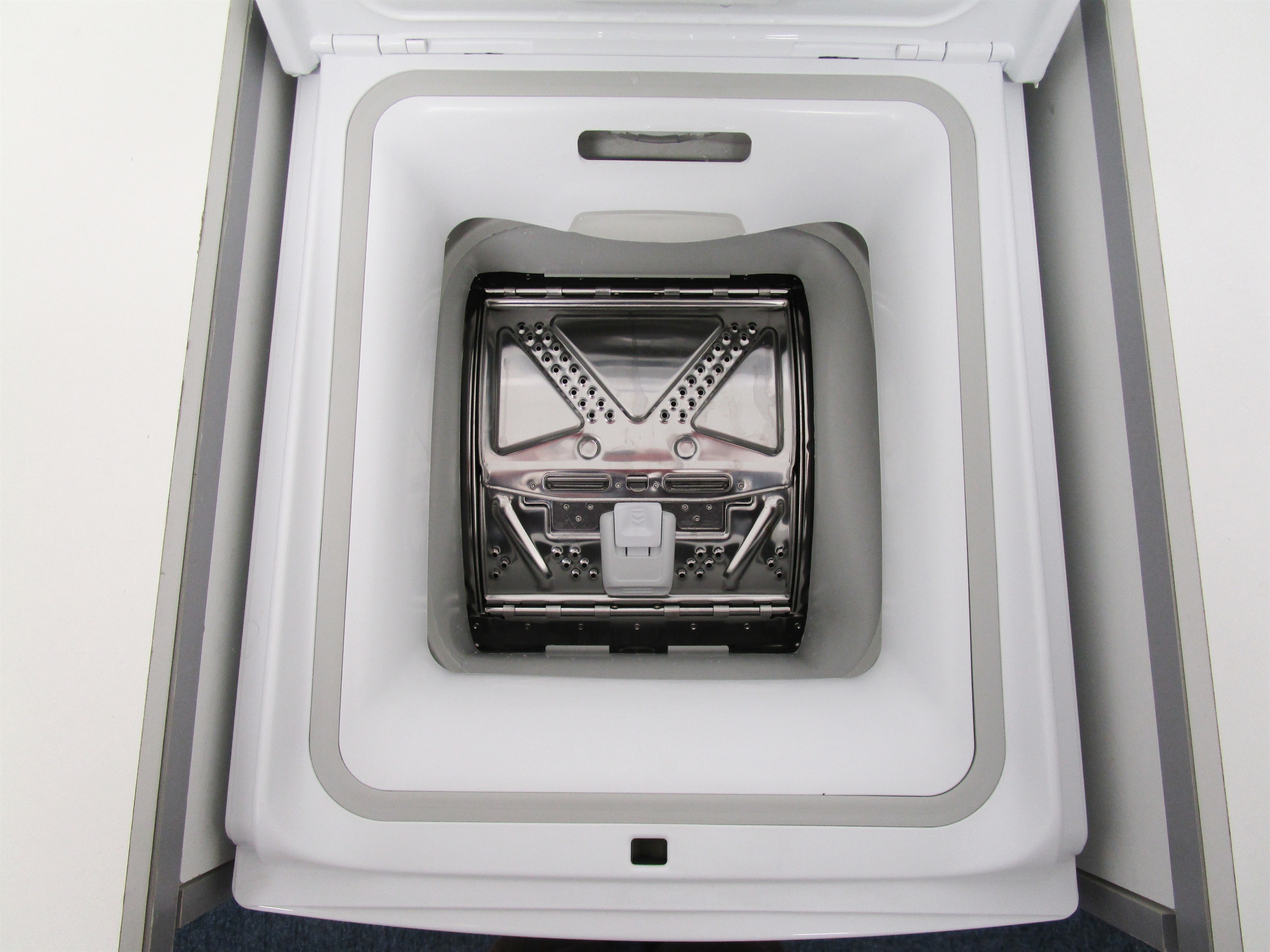 INDESIT BTW A61052