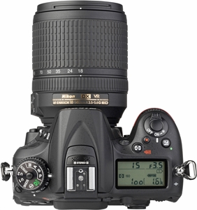 NIKON D7200 + 18-140MM NIKKOR VR